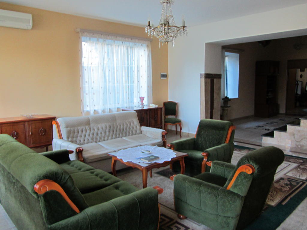 Hotel Сolibri Erywań Zewnętrze zdjęcie