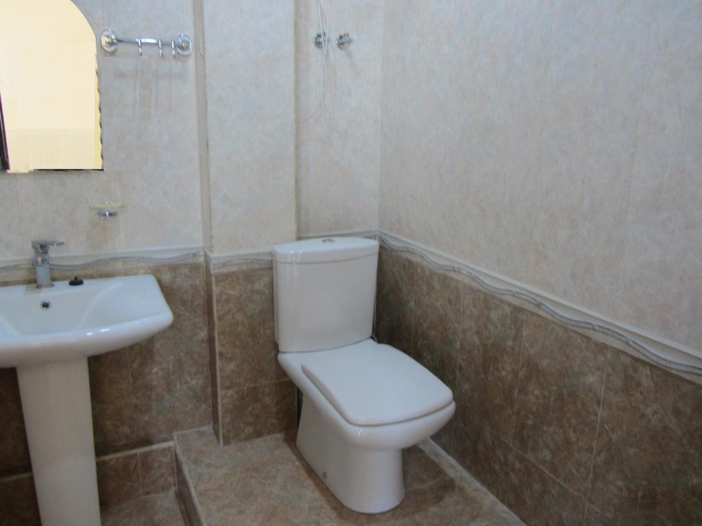Hotel Сolibri Erywań Zewnętrze zdjęcie