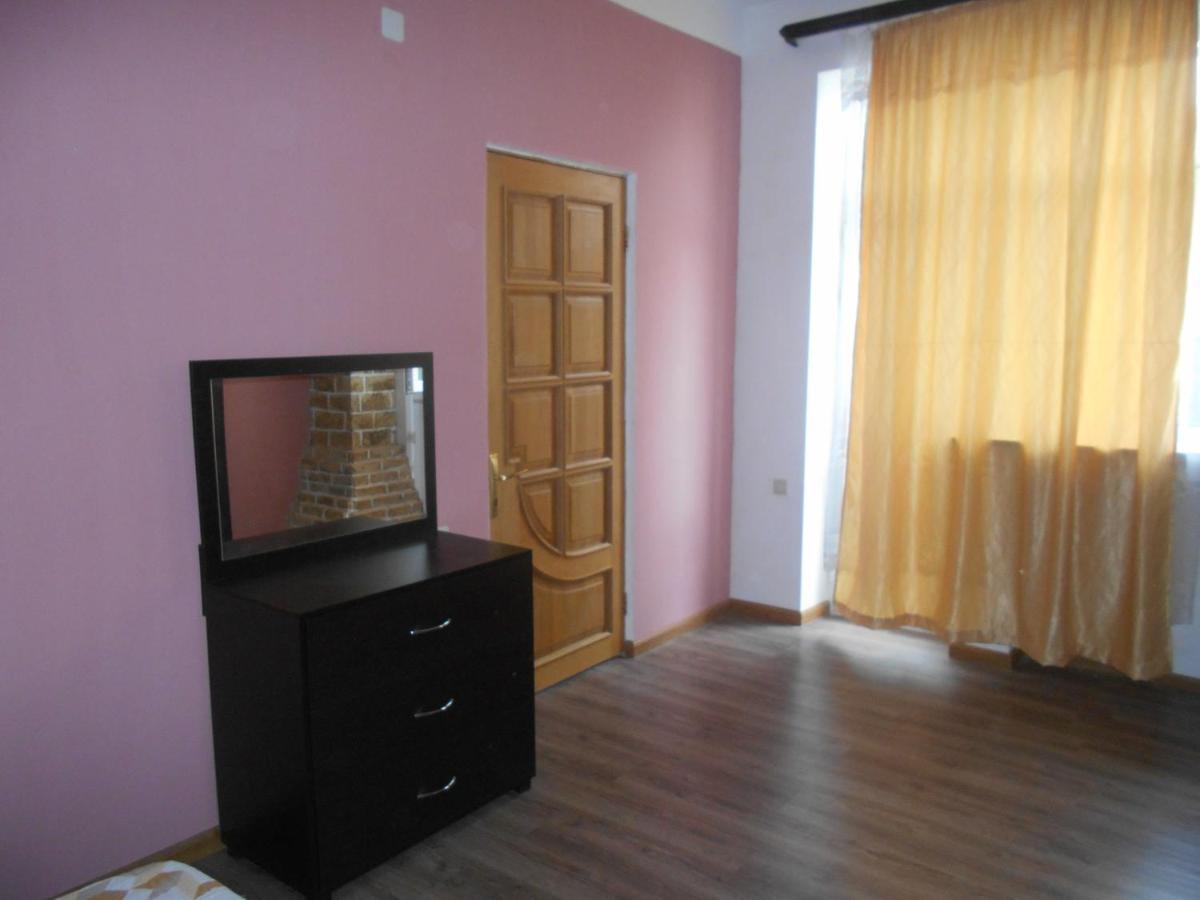Hotel Сolibri Erywań Zewnętrze zdjęcie