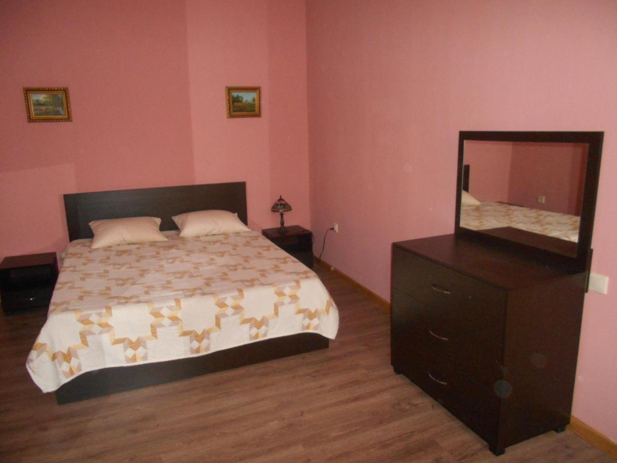 Hotel Сolibri Erywań Zewnętrze zdjęcie